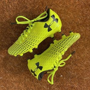 Under Armour Corespeed Force 3.0 FG Children’s Soccer Cleats - Size 1Y